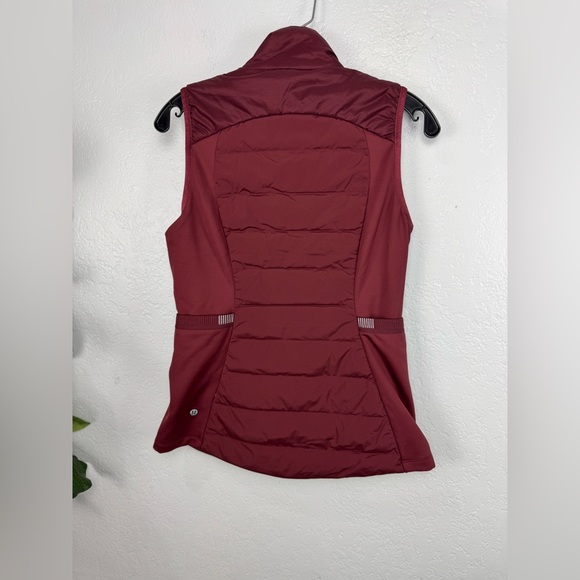 Lululemon Women's Down for It All 700-Down-Fill Vest in color Garnet size 6 - Picture 8 of 15